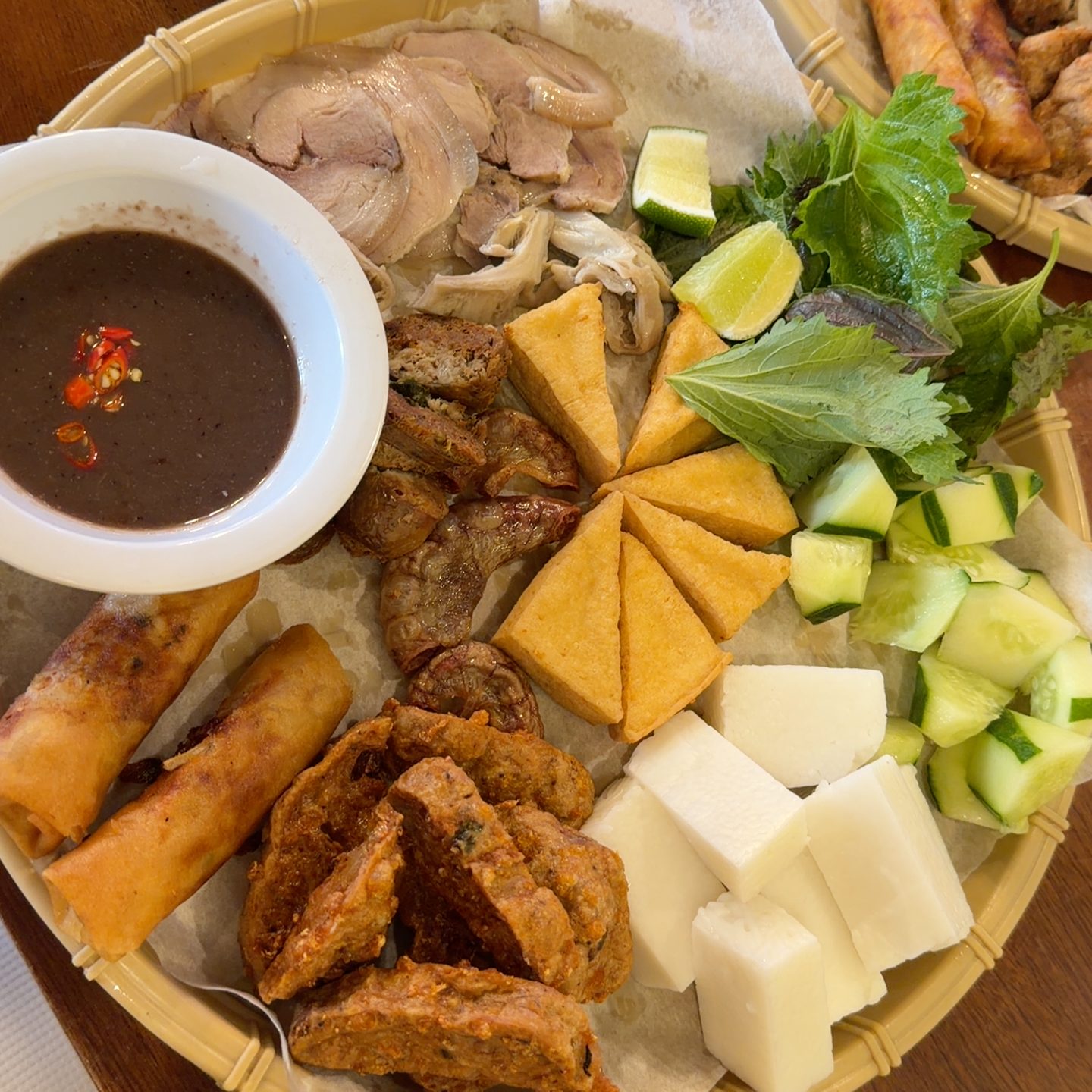 Bún đậu mắm tôm platter