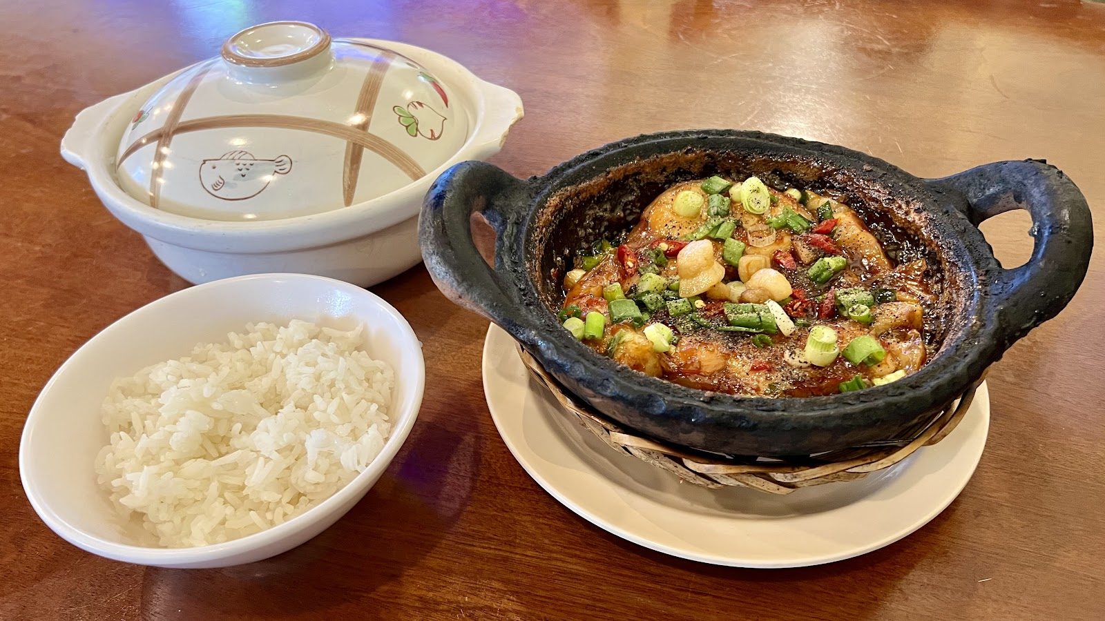 Clay pot dish